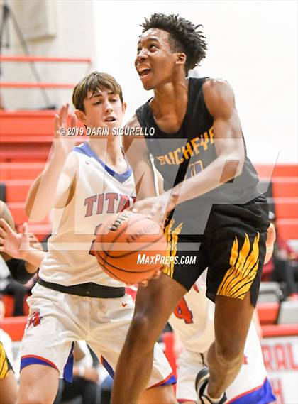 Thumbnail 1 in Buckeye vs. Arcadia (PUHSD Coyote Classic) photogallery.