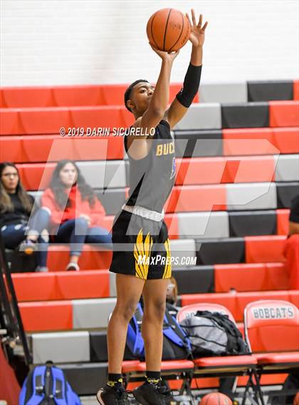 Thumbnail 3 in Buckeye vs. Arcadia (PUHSD Coyote Classic) photogallery.