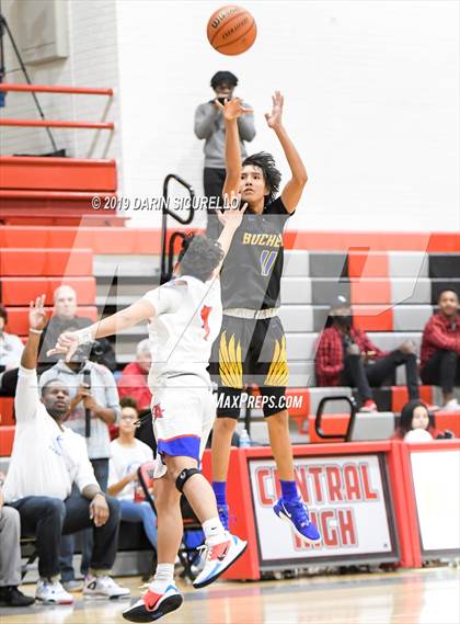 Thumbnail 2 in Buckeye vs. Arcadia (PUHSD Coyote Classic) photogallery.