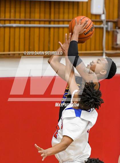 Thumbnail 3 in Buckeye vs. Arcadia (PUHSD Coyote Classic) photogallery.