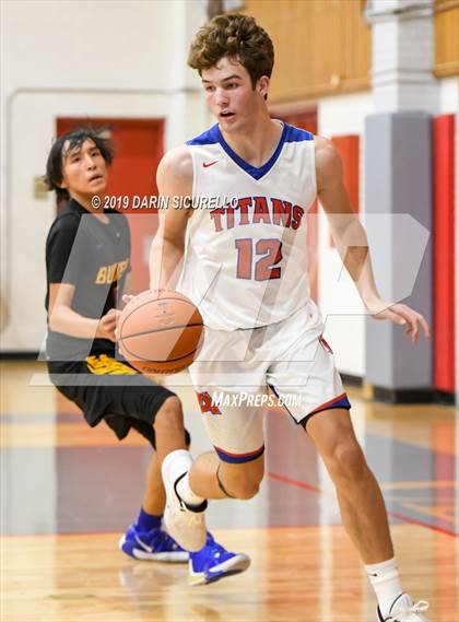 Thumbnail 2 in Buckeye vs. Arcadia (PUHSD Coyote Classic) photogallery.