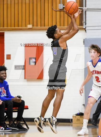 Thumbnail 3 in Buckeye vs. Arcadia (PUHSD Coyote Classic) photogallery.