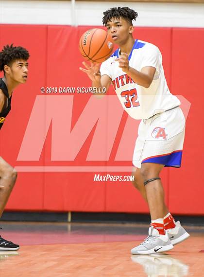 Thumbnail 3 in Buckeye vs. Arcadia (PUHSD Coyote Classic) photogallery.