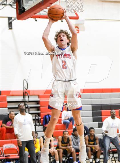 Thumbnail 3 in Buckeye vs. Arcadia (PUHSD Coyote Classic) photogallery.