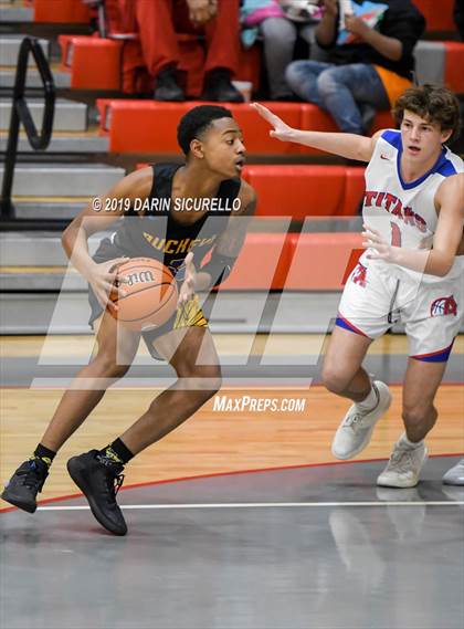 Thumbnail 3 in Buckeye vs. Arcadia (PUHSD Coyote Classic) photogallery.