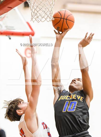 Thumbnail 1 in Buckeye vs. Arcadia (PUHSD Coyote Classic) photogallery.