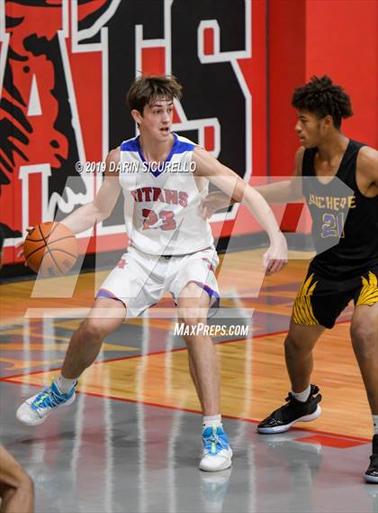 Thumbnail 2 in Buckeye vs. Arcadia (PUHSD Coyote Classic) photogallery.