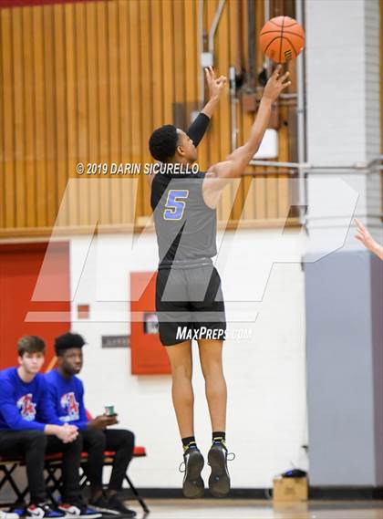 Thumbnail 3 in Buckeye vs. Arcadia (PUHSD Coyote Classic) photogallery.