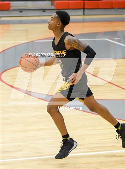 Thumbnail 2 in Buckeye vs. Arcadia (PUHSD Coyote Classic) photogallery.
