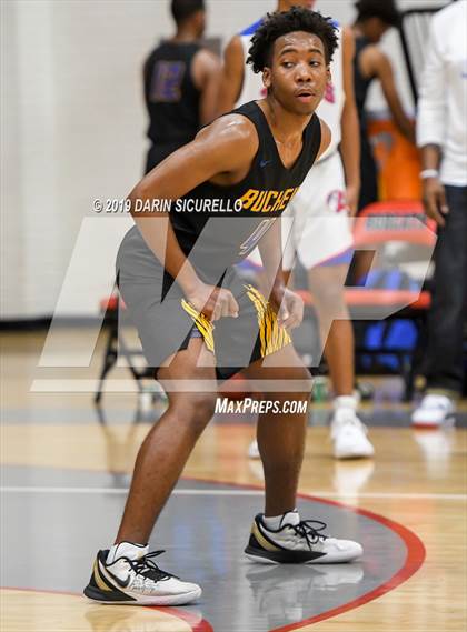 Thumbnail 2 in Buckeye vs. Arcadia (PUHSD Coyote Classic) photogallery.