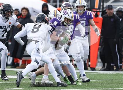 Thumbnail 2 in Clairton vs Bishop Guilfoyle (PIAA 1A Final) photogallery.