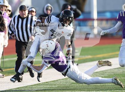 Thumbnail 3 in Clairton vs Bishop Guilfoyle (PIAA 1A Final) photogallery.
