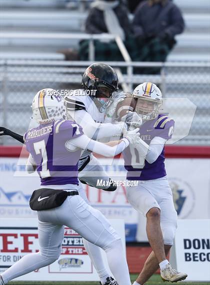 Thumbnail 2 in Clairton vs Bishop Guilfoyle (PIAA 1A Final) photogallery.