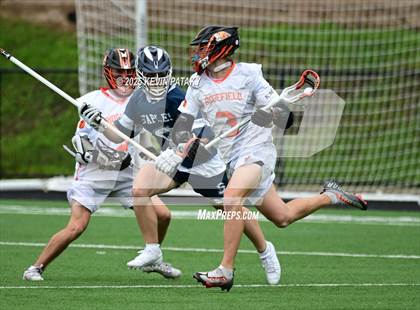 Thumbnail 2 in Staples vs. Ridgefield (CIAC Class LL Semifinal) photogallery.