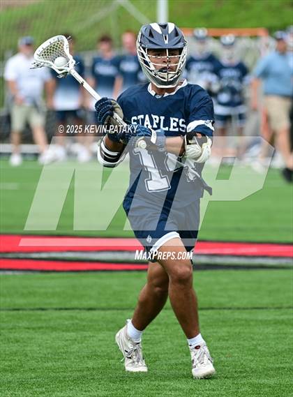 Thumbnail 2 in Staples vs. Ridgefield (CIAC Class LL Semifinal) photogallery.