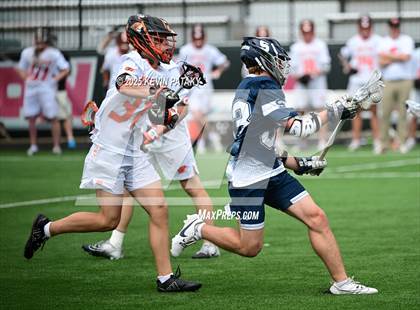 Thumbnail 2 in Staples vs. Ridgefield (CIAC Class LL Semifinal) photogallery.