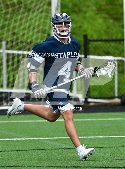 Thumbnail 3 in Staples vs. Ridgefield (CIAC Class LL Semifinal) photogallery.