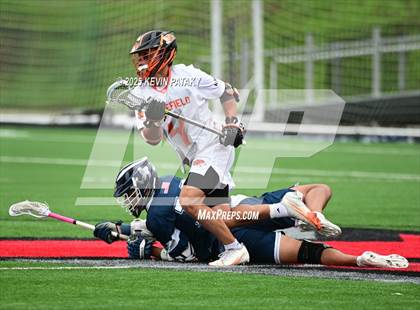 Thumbnail 3 in Staples vs. Ridgefield (CIAC Class LL Semifinal) photogallery.