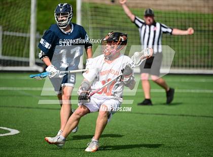 Thumbnail 3 in Staples vs. Ridgefield (CIAC Class LL Semifinal) photogallery.