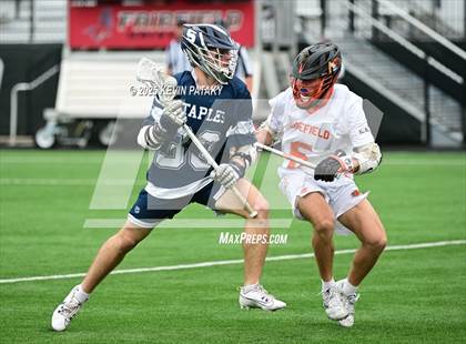 Thumbnail 3 in Staples vs. Ridgefield (CIAC Class LL Semifinal) photogallery.