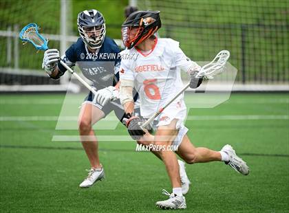 Thumbnail 2 in Staples vs. Ridgefield (CIAC Class LL Semifinal) photogallery.