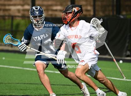 Thumbnail 2 in Staples vs. Ridgefield (CIAC Class LL Semifinal) photogallery.