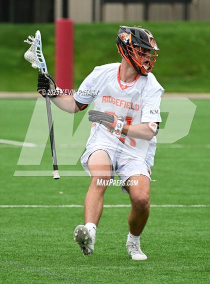 Thumbnail 2 in Staples vs. Ridgefield (CIAC Class LL Semifinal) photogallery.