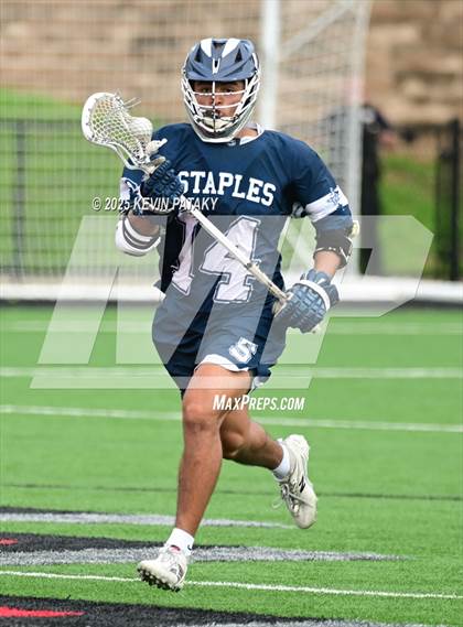 Thumbnail 2 in Staples vs. Ridgefield (CIAC Class LL Semifinal) photogallery.