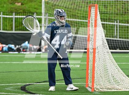 Thumbnail 2 in Staples vs. Ridgefield (CIAC Class LL Semifinal) photogallery.
