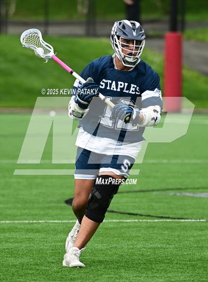 Thumbnail 2 in Staples vs. Ridgefield (CIAC Class LL Semifinal) photogallery.