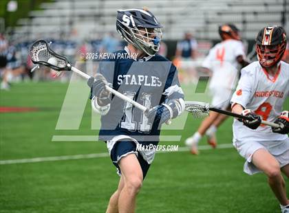 Thumbnail 2 in Staples vs. Ridgefield (CIAC Class LL Semifinal) photogallery.