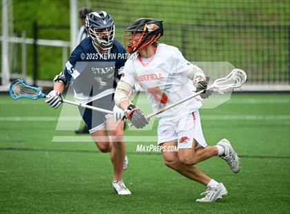 Thumbnail 2 in Staples vs. Ridgefield (CIAC Class LL Semifinal) photogallery.