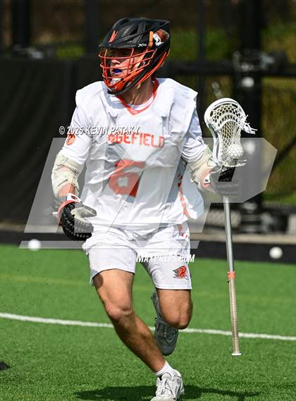 Thumbnail 2 in Staples vs. Ridgefield (CIAC Class LL Semifinal) photogallery.