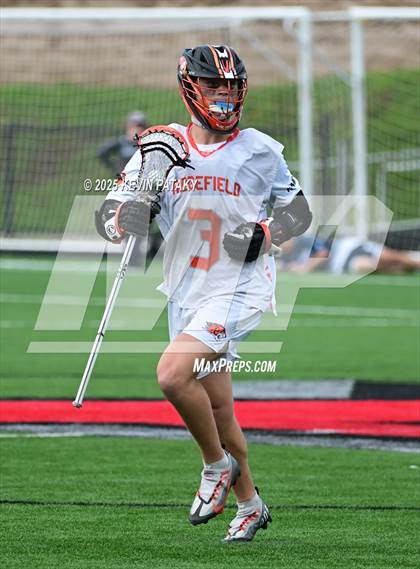 Thumbnail 2 in Staples vs. Ridgefield (CIAC Class LL Semifinal) photogallery.