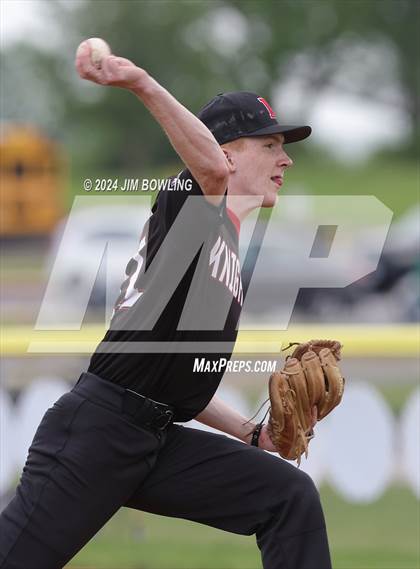 Thumbnail 2 in Arthur-Lovington/Atwood-Hammond vs St. Thomas More (IHSA 2A Round 1) photogallery.