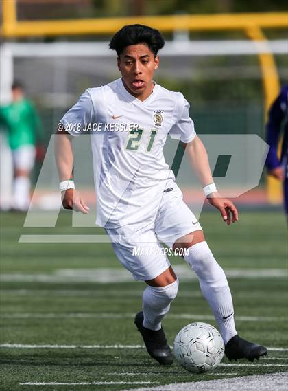 Thumbnail 2 in Cathedral vs. Santa Barbara (CIF SS D1 Final) photogallery.