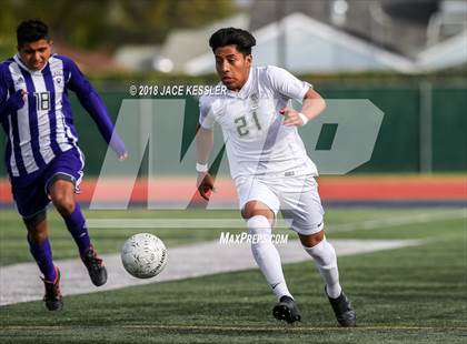 Thumbnail 3 in Cathedral vs. Santa Barbara (CIF SS D1 Final) photogallery.