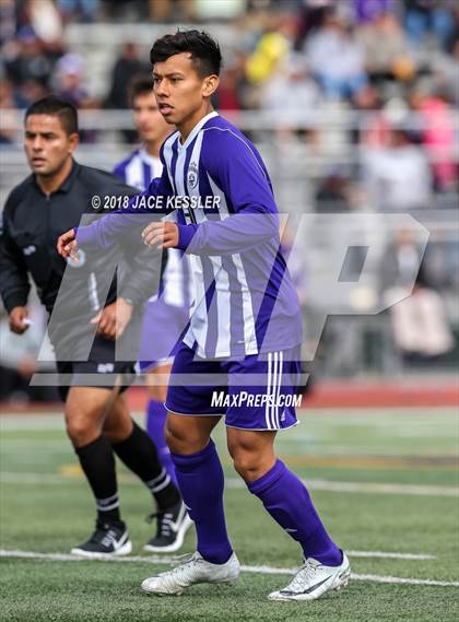 Thumbnail 2 in Cathedral vs. Santa Barbara (CIF SS D1 Final) photogallery.