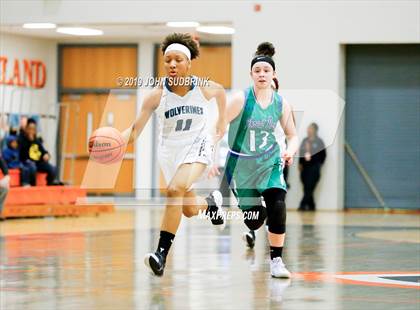 Thumbnail 3 in Woodside vs Forest Park (StatVa Girls Basketball Classic) photogallery.