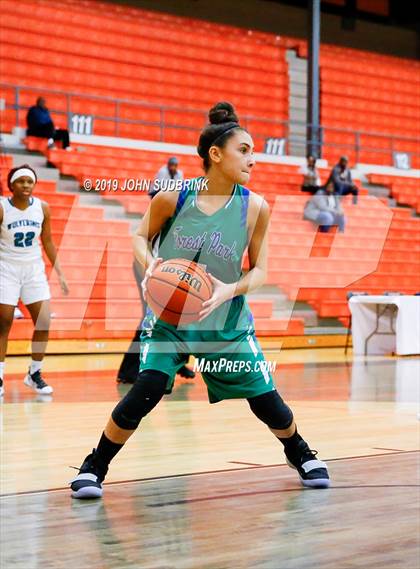 Thumbnail 1 in Woodside vs Forest Park (StatVa Girls Basketball Classic) photogallery.