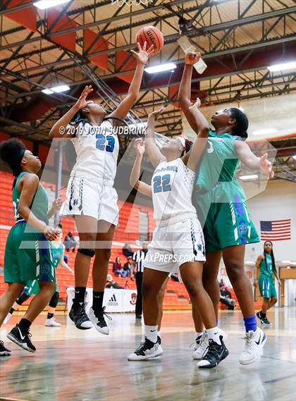 Thumbnail 1 in Woodside vs Forest Park (StatVa Girls Basketball Classic) photogallery.