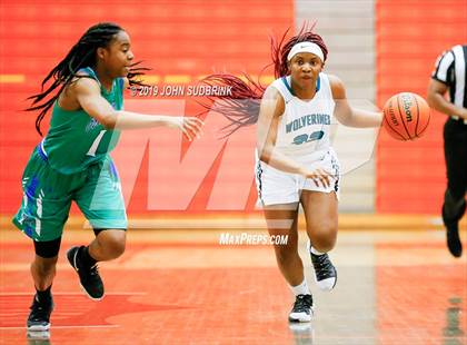 Thumbnail 3 in Woodside vs Forest Park (StatVa Girls Basketball Classic) photogallery.