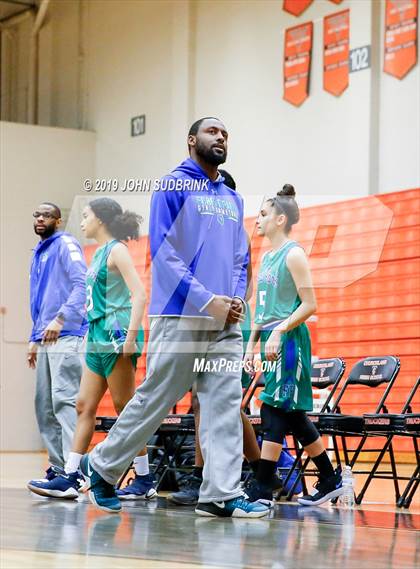 Thumbnail 2 in Woodside vs Forest Park (StatVa Girls Basketball Classic) photogallery.