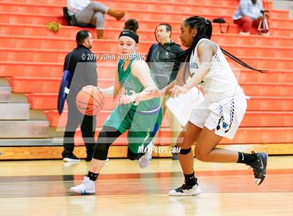 Thumbnail 1 in Woodside vs Forest Park (StatVa Girls Basketball Classic) photogallery.