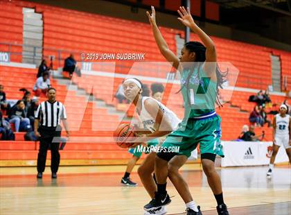 Thumbnail 2 in Woodside vs Forest Park (StatVa Girls Basketball Classic) photogallery.