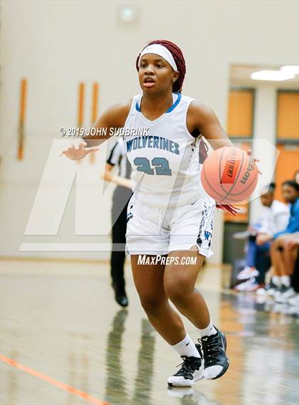Thumbnail 3 in Woodside vs Forest Park (StatVa Girls Basketball Classic) photogallery.