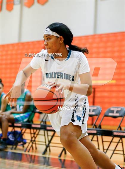 Thumbnail 2 in Woodside vs Forest Park (StatVa Girls Basketball Classic) photogallery.