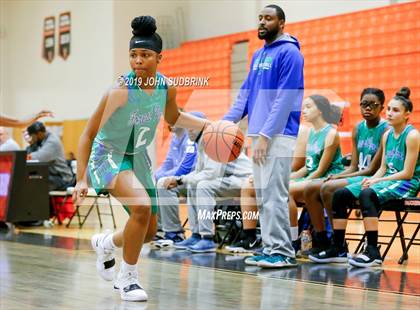 Thumbnail 3 in Woodside vs Forest Park (StatVa Girls Basketball Classic) photogallery.