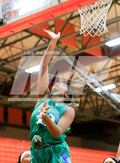 Thumbnail 2 in Woodside vs Forest Park (StatVa Girls Basketball Classic) photogallery.