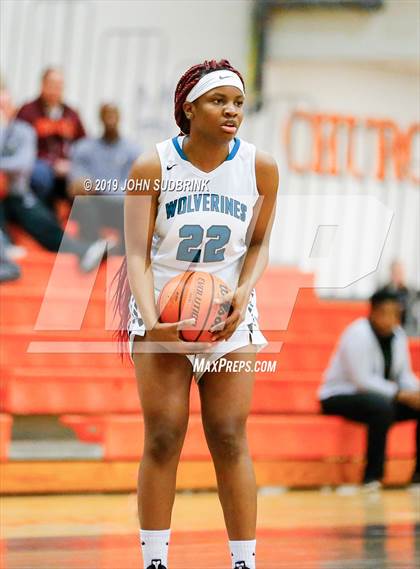 Thumbnail 3 in Woodside vs Forest Park (StatVa Girls Basketball Classic) photogallery.